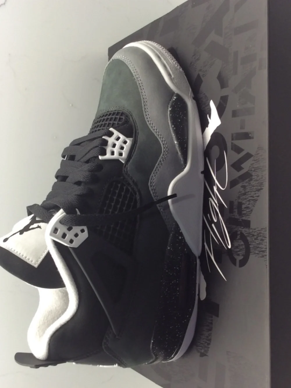 AIR JORDAN 4 “FEAR” PACKS size 8.5 unworn brand new got wrong size